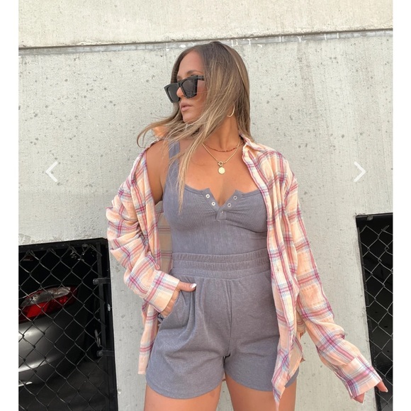 Chic By Ally B button down top - Picture 4 of 5